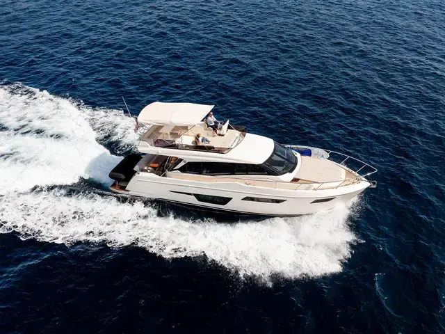 Ferretti Yachts 500