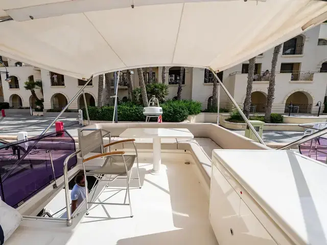 Ferretti Yachts 500