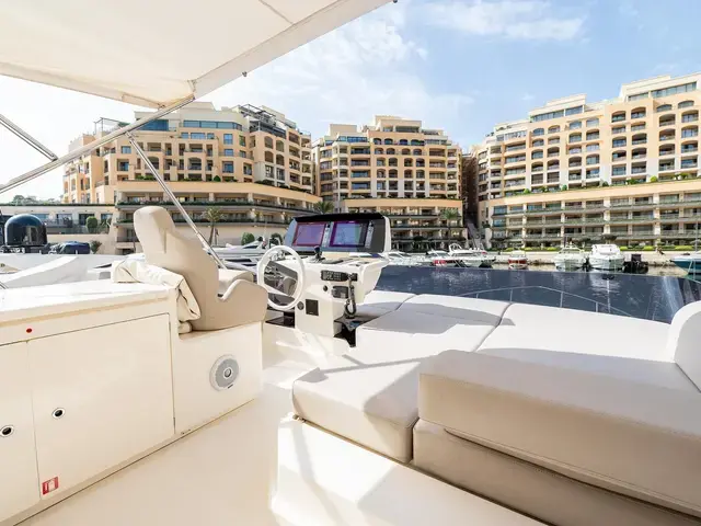 Ferretti Yachts 500