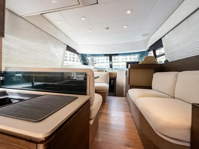 Ferretti Yachts 500