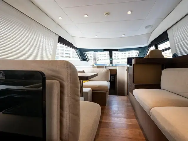 Ferretti Yachts 500