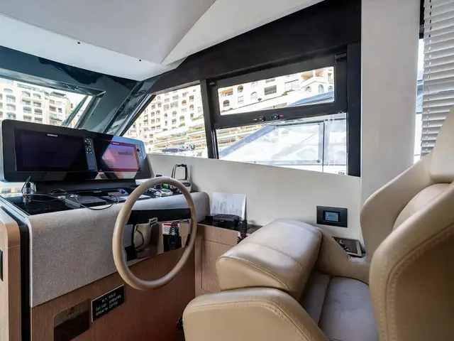 Ferretti Yachts 500