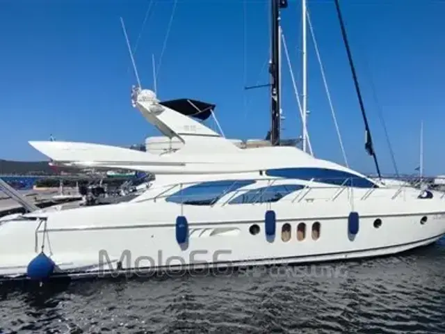 Azimut 62