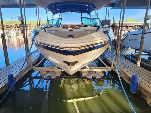 Chaparral 220 SSI