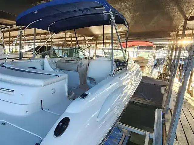 Chaparral 220 SSI