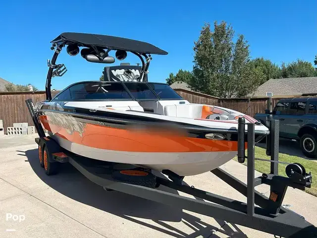 Nautique Boats 230te