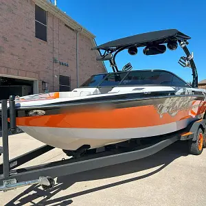 2010 Nautique Boats 230te