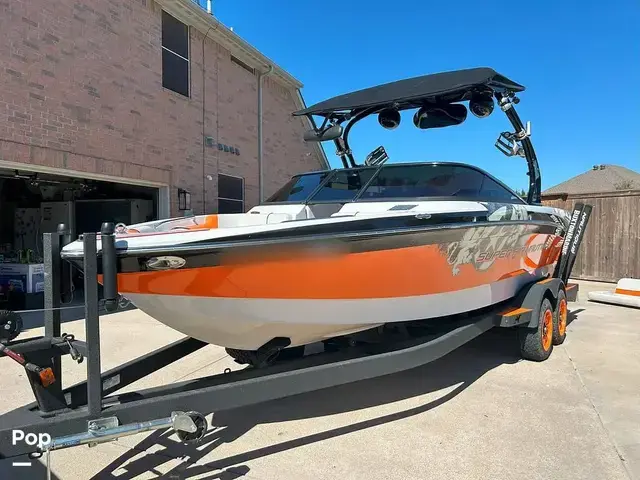 Nautique Boats 230te