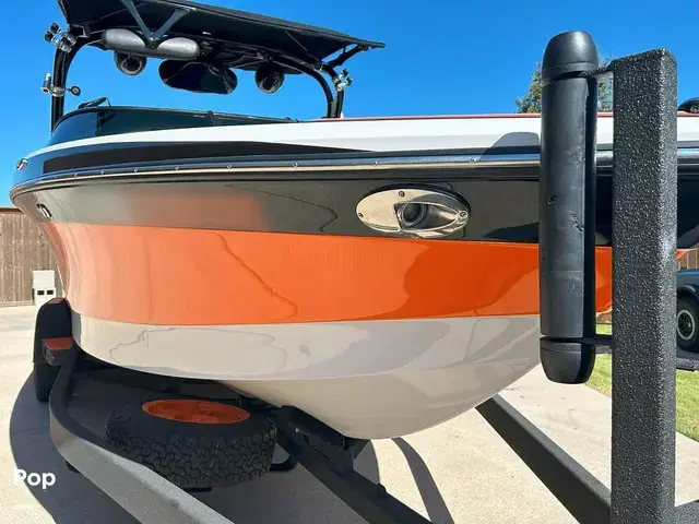 Nautique Boats 230te