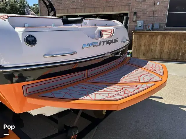 Nautique Boats 230te