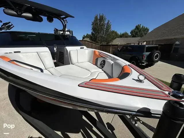 Nautique Boats 230te