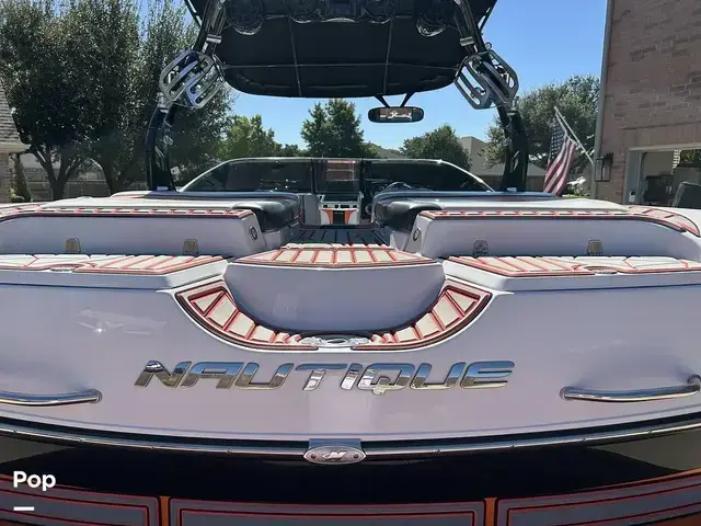 Nautique Boats 230te