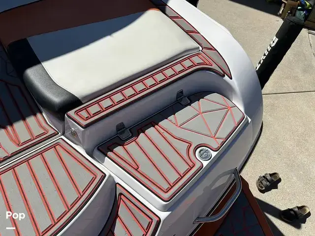 Nautique Boats 230te