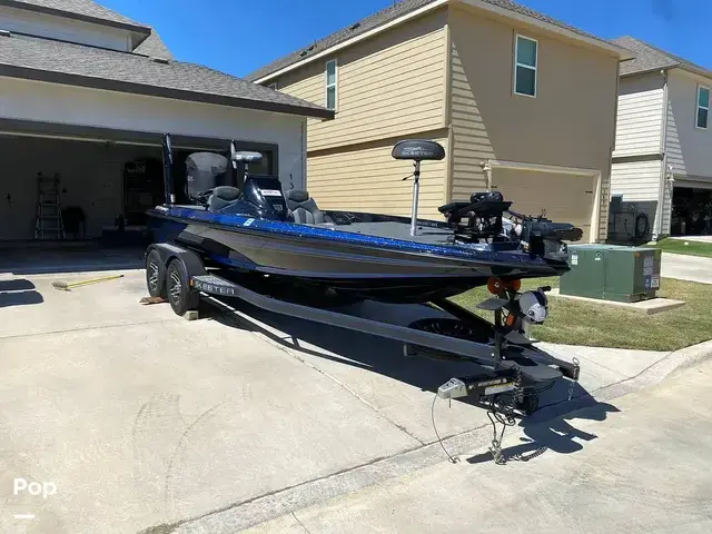 Skeeter ZX 225