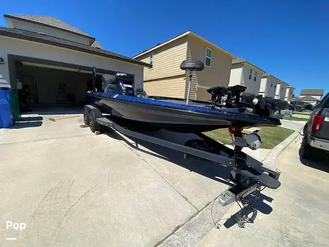 Skeeter ZX 225