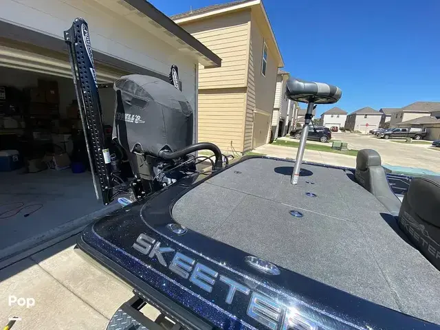 Skeeter ZX 225