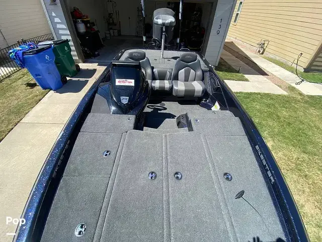 Skeeter ZX 225