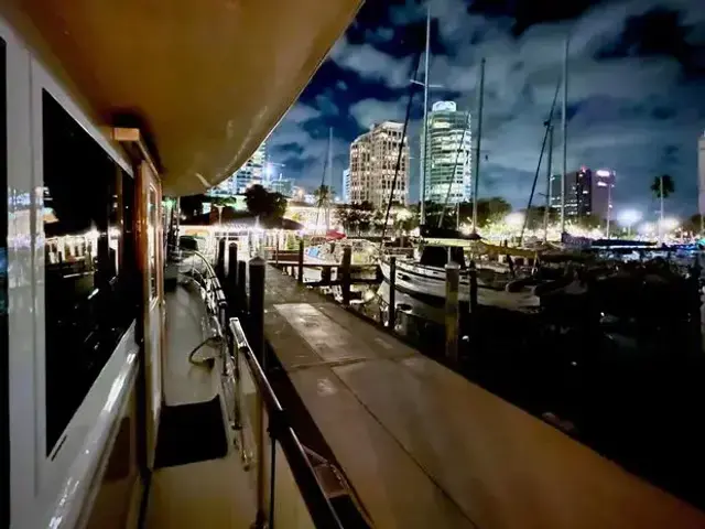 Hatteras Yacht Fish