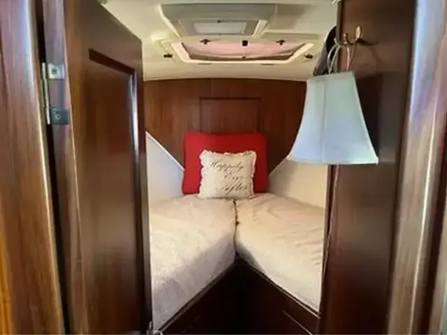 Hatteras Double Cabin