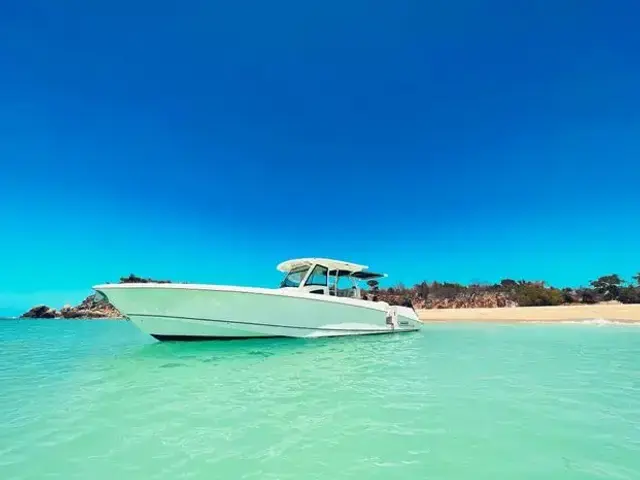 Boston Whaler 370 Outrage