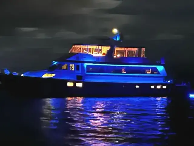 Hatteras 78 Cockpit Motor Yacht