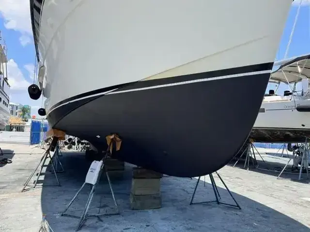 Hatteras Yacht Fish