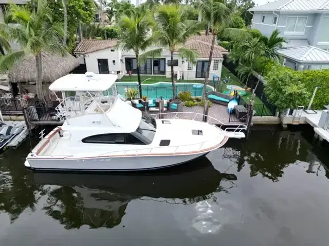 Luhrs 38 Convertible