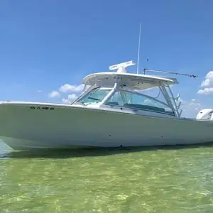 2021 Cobia Boats 330 Dual Console