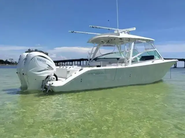 Cobia 330 Dc