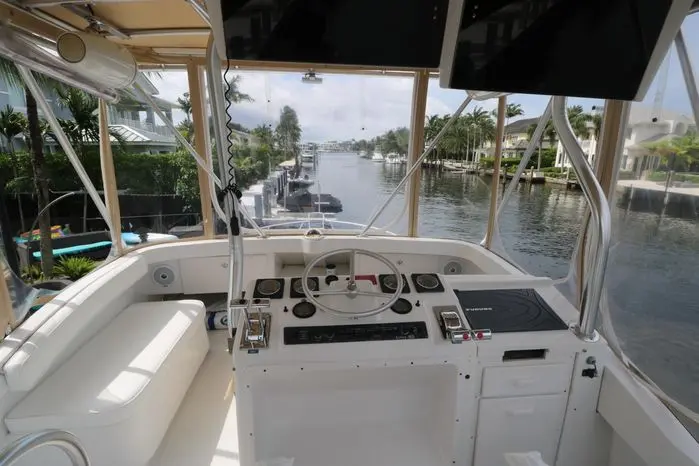 1998 Luhrs 38 convertible