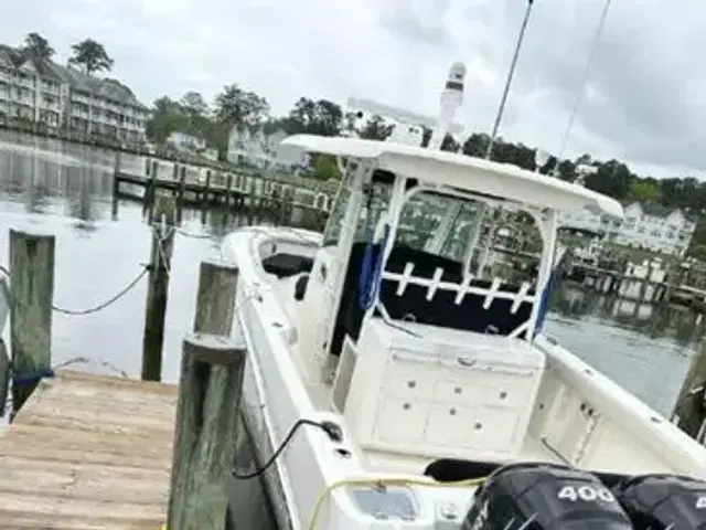 Boston Whaler 350 Outrage