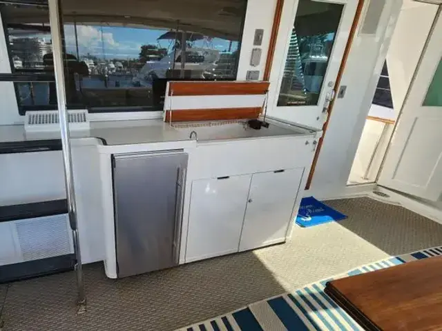 Hatteras 63 Cockpit Motoryacht