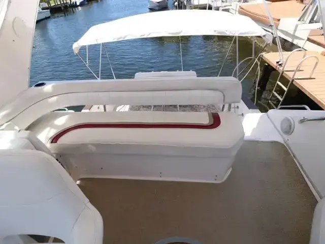 Sea Ray 350 Express Cruiser