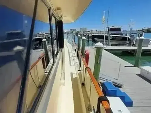 Hatteras 60 Yacht Fish