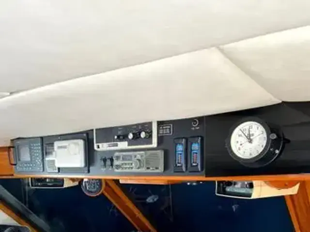 Hatteras 60 Yacht Fish