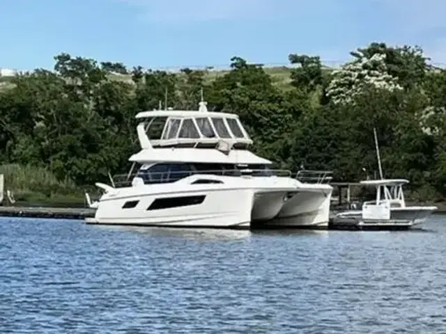 Aquila 44