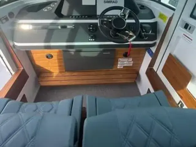 Axopar 28 Cabin