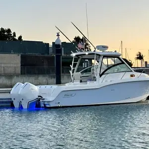 2019 Boston Whaler 285 Conquest