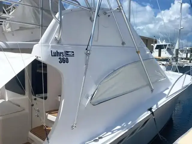 Luhrs 36 Convertible