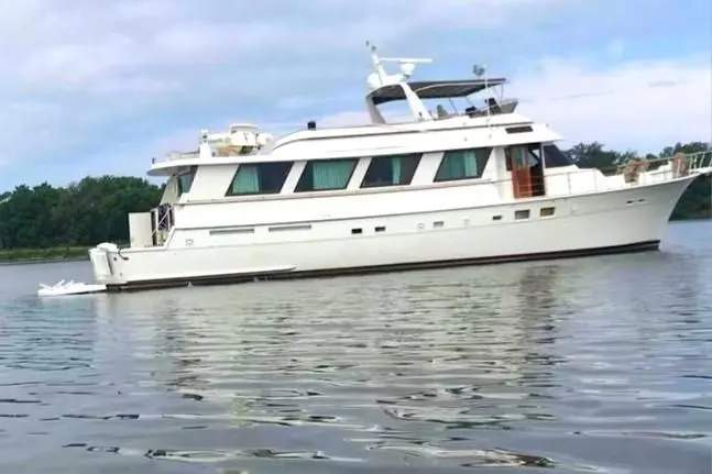 1985 Hatteras 72 cockpit motoryacht