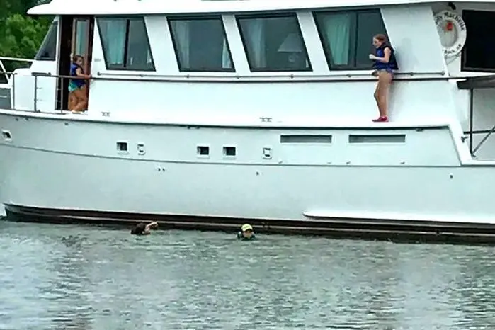 1985 Hatteras 72 cockpit motoryacht