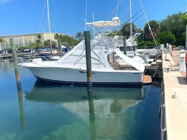 Luhrs 36 Convertible