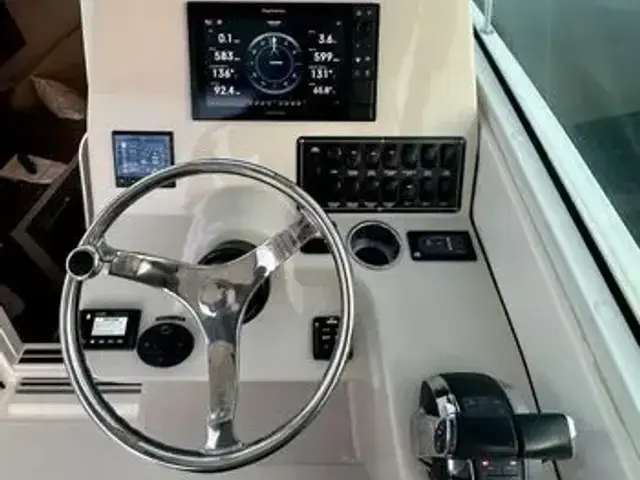 Boston Whaler 285 Conquest