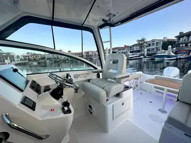 Boston Whaler 285 Conquest