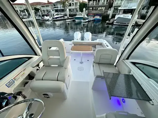 Boston Whaler 285 Conquest