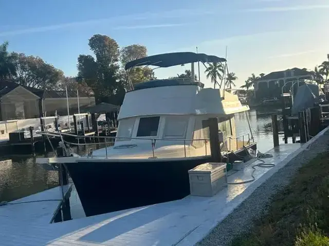 Mainship 34 Trawler