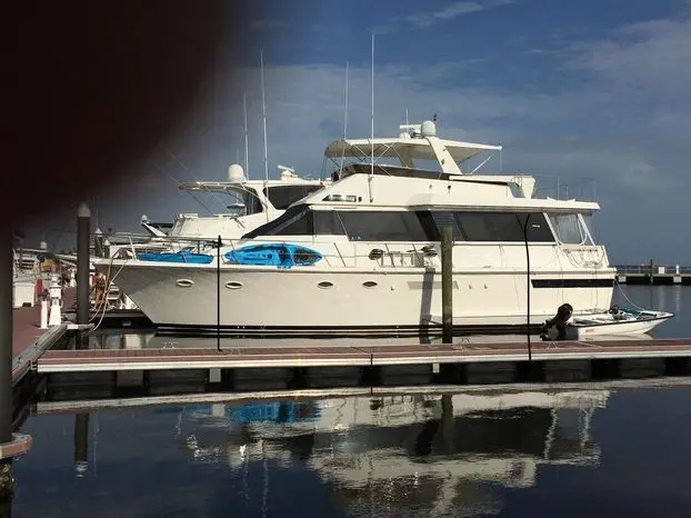 1990 Viking extended aft deck motor yacht