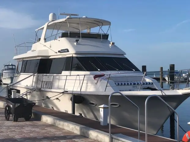 1990 Viking extended aft deck motor yacht