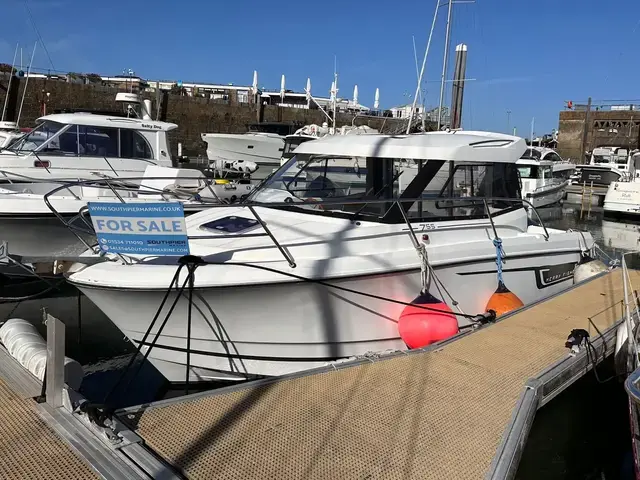 Jeanneau Merry Fisher 755