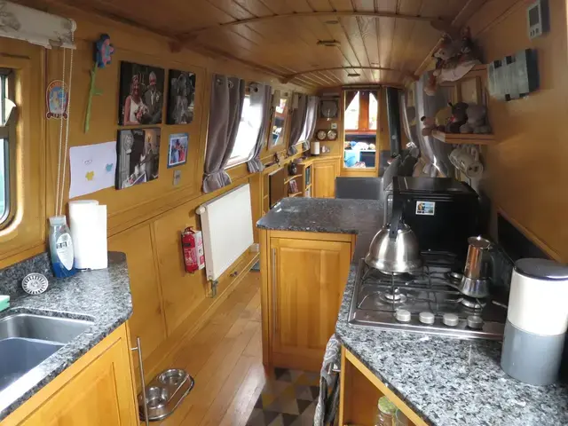 Aqualine Boats 60 Narrowboat